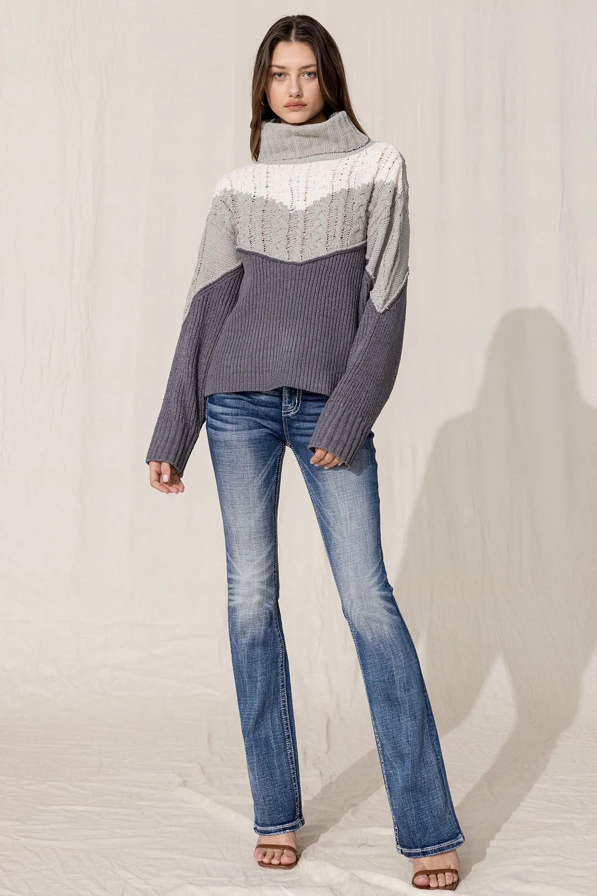 Knitted Color Block Turtleneck Sweater